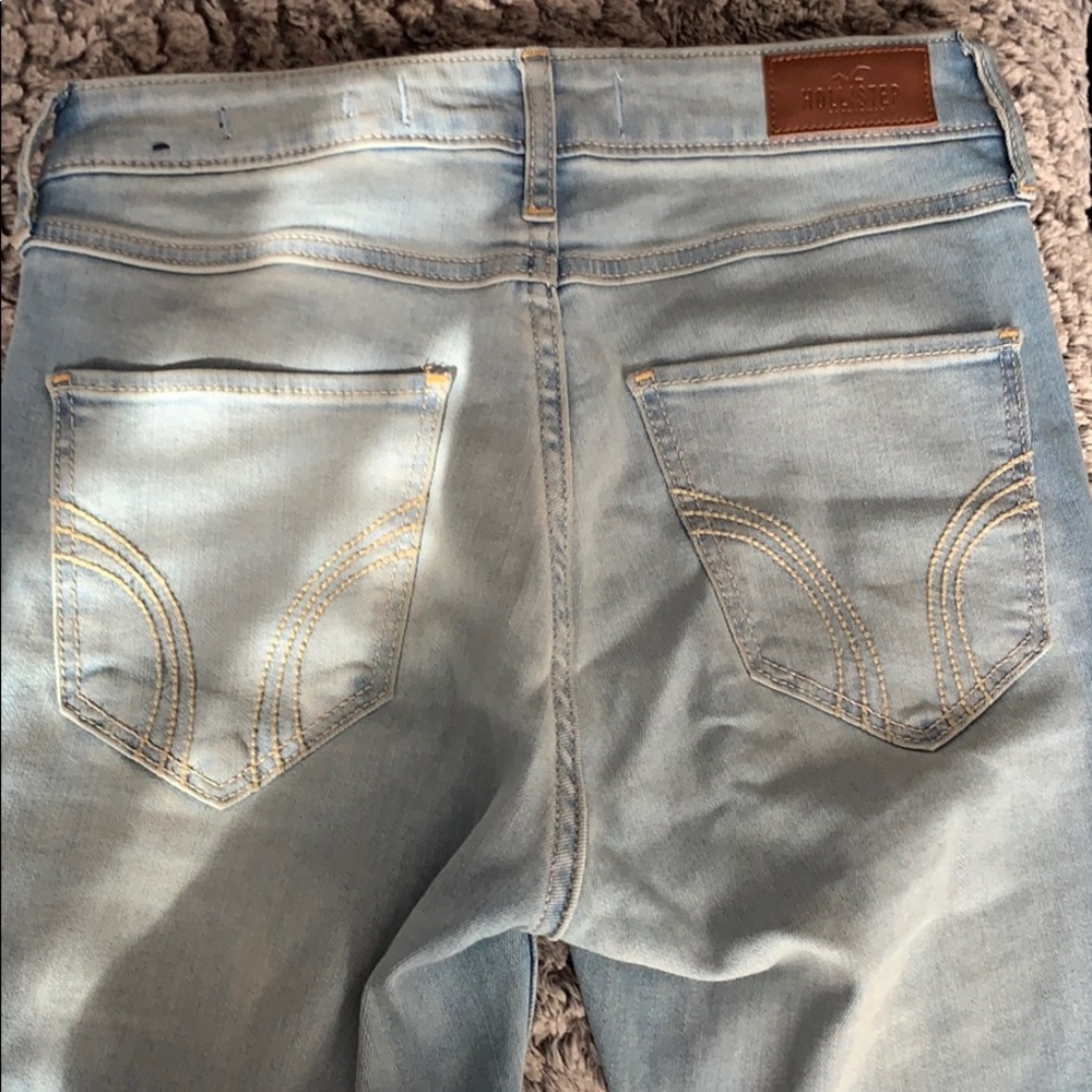 Hollister skinny jeans, barely worn!